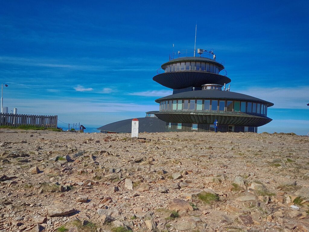 Wysokogórskie obserwatorium meteorologiczne na Śnieżce